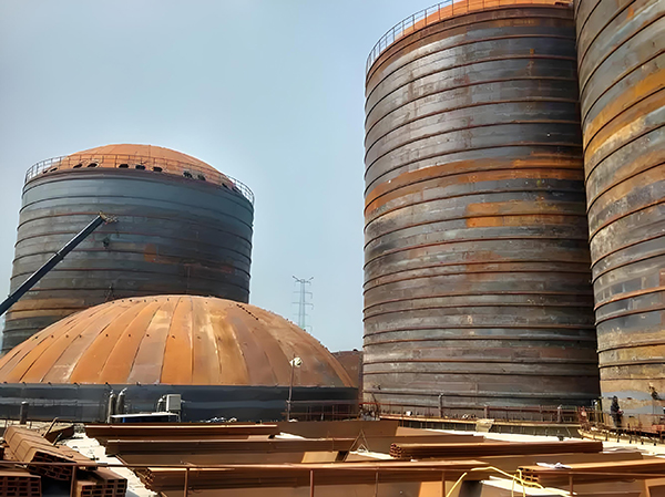 新吴焦粉钢板仓